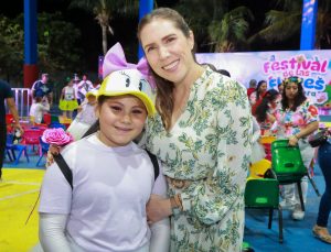 Celebran el Festival de las Flores